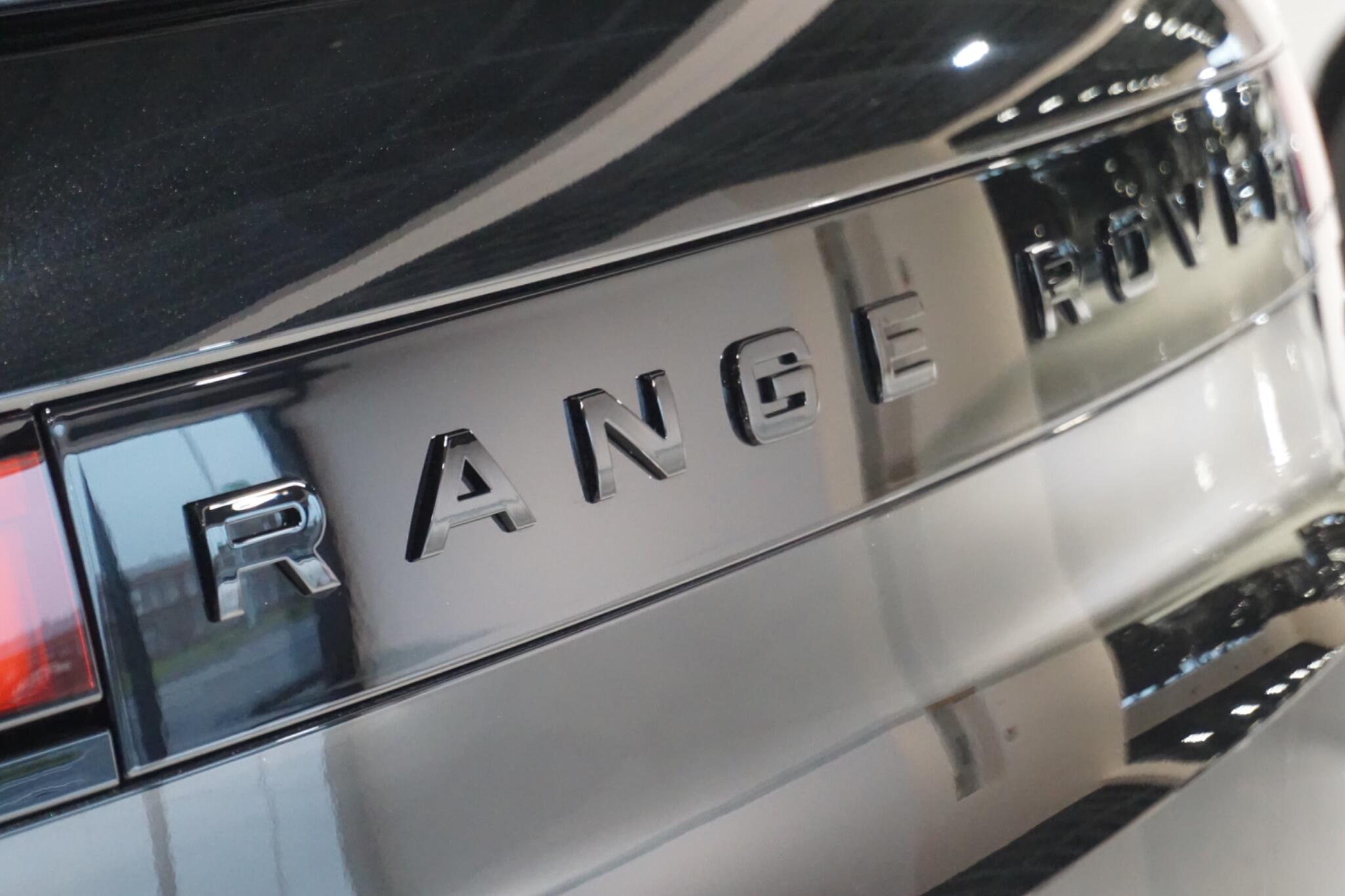 Land Rover Range Rover Sport 3.0 D300 MHEV Dynamic SE SUV 5dr Diesel Auto 4WD Euro 6 (s/s) (300 ps)